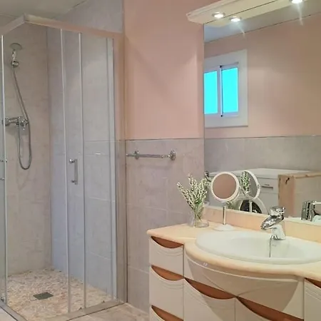 Great Communication With Downtown Barcelona Appartement *
